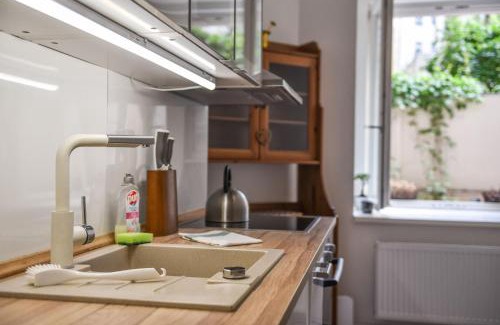 Andel Apartment | Quiet apartment in the city center with own terrace
