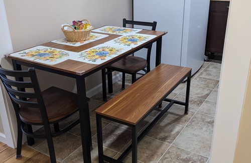 Lexington Apartment | Quiet Apt near Lexington and Buena Vista