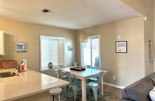 Holiday Beach House | Quiet beach retreat walking distance to beach and boat launches; pets welcome