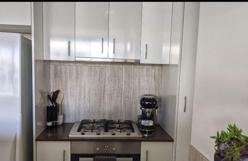 Albury Apartment | Quiet Central & Lux Accommodation