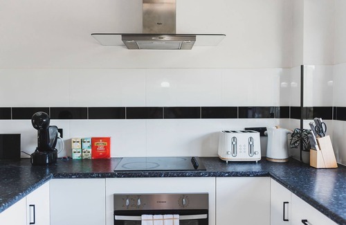 Parap Apartment | Quiet Centrally located apartment only 10 mins from Airport!