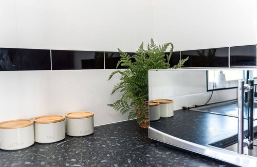 Parap Apartment | Quiet Centrally located apartment only 10 mins from Airport!