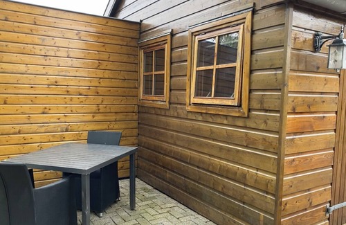 Prinsenbeek Ski Chalet | Quiet chalet in the rural area of Breda - Prinsenbeek.