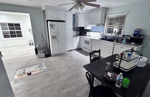 Sealevel House | Quiet Coastal Family House - close beach and boat access