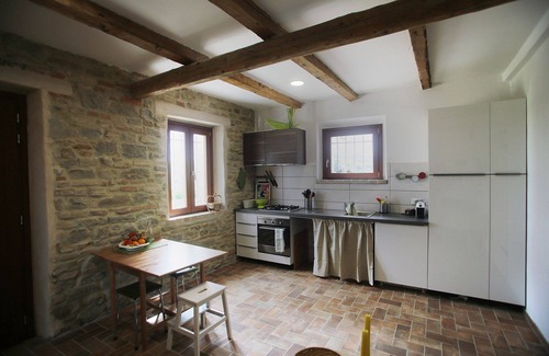 Serra de' Conti Apartment | Quiet, comfortable apartment in the heart of the Marche with 360 ° panorama