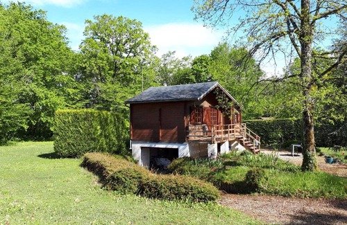 Thury Ski Chalet | Quiet cottage: The whisper of the forest