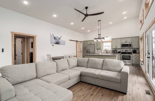 Bradford Other | Quiet Country Oasis with Hot Tub