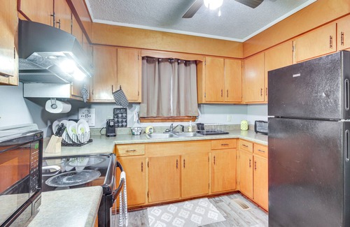 Sumter County House | Quiet & Cozy Rembert Home ~ 9 Mi to Air Force Base