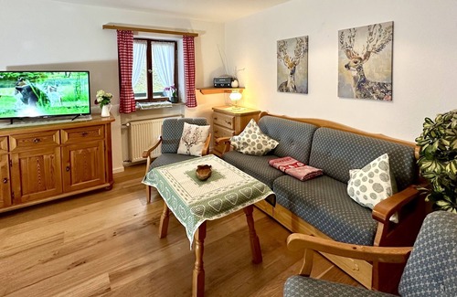 Ramsau bei Berchtesgaden Apartment | Quiet vacation apartment in Ramsau for 2-4 people (June-September with outdoor pool)