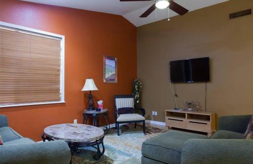 Desert View Village House | Quiet desert getaway with ping-pong, BBQ, citrus