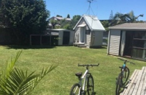 Waihi Beach House | Quiet Family Friendly Bach close to all amenities