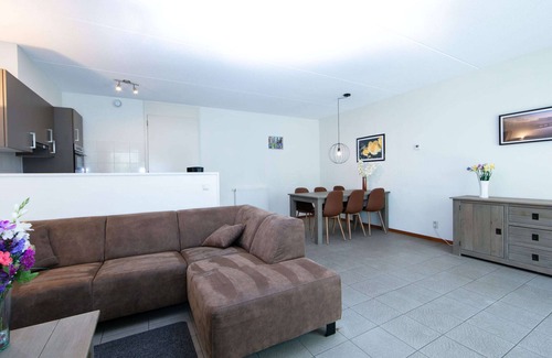 Rheezerveen House | Quiet Glade Stay With Kid