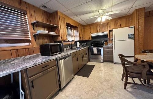 Olivia Apartment | Quiet, golf lake community cozy 2bdr 1 bth getaway