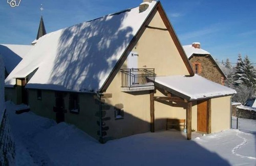 Saint-Julien-Puy-Laveze House | Quiet house for 5 people