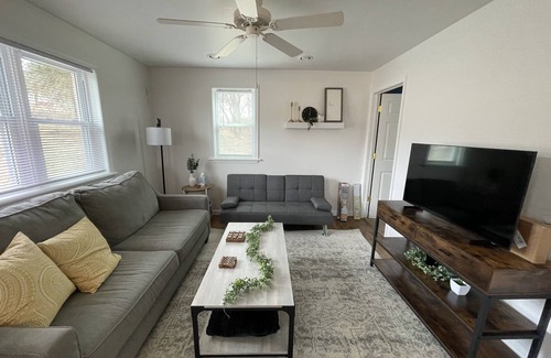 Wagontown House | Quiet home, centrally located in Lancaster County!