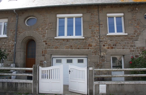 Rocabey - Alsace - Gare House | Quiet house with garden St-Malo beaches and intramuros on foot