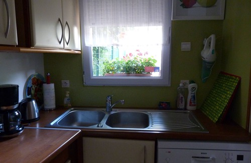 Houilles House | quiet house with terrace and private parking. short stays of 3 days accepted