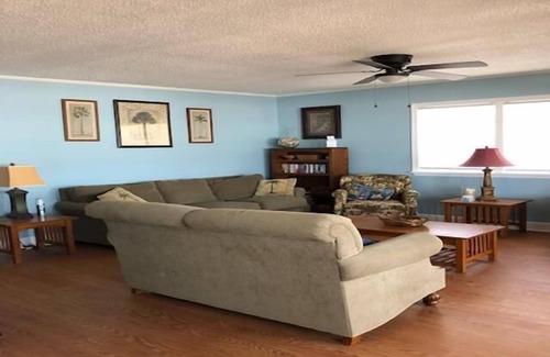 Ocean City Beach House | Quiet Location On An Out Of The Way Street!