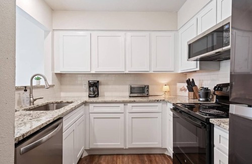 Bedford House | Quiet, Modern, large private space, centrally loc.