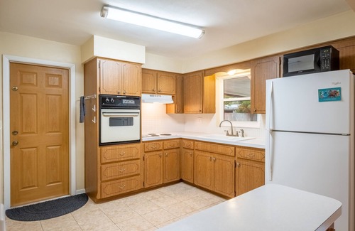 Largo House | Quiet neighborhood 4 miles to Indian Rocks Beach -Pets case by case Fenced yard!