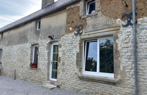 Saint-Come-du-Mont House | Quiet renoved house for 6 in Saint-Come-du-Mont