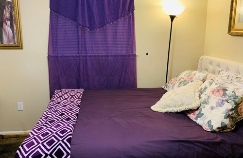 Park Forest - LA North House | Quiet Retreat outside of city limits with beautiful back yard