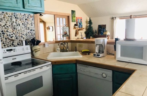 Grand Lake Cabin | Quiet Retreat with private courtyard In Grand Lake Village!