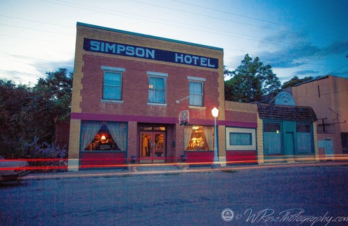 Duncan Hotel | Quiet room in historic hotel, with queen bed, attached bath and kitchenette.