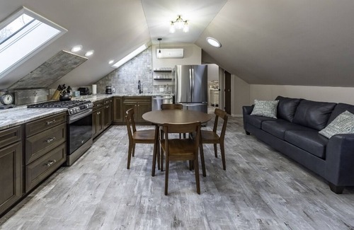 Whittaker House | Quiet & Rural; close to Ann Arbor/Ypsilanti