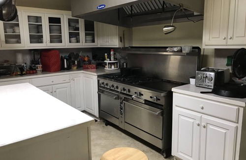 Wilburn House | Quiet, spacious, secluded hideaway for the entire family (and then some).