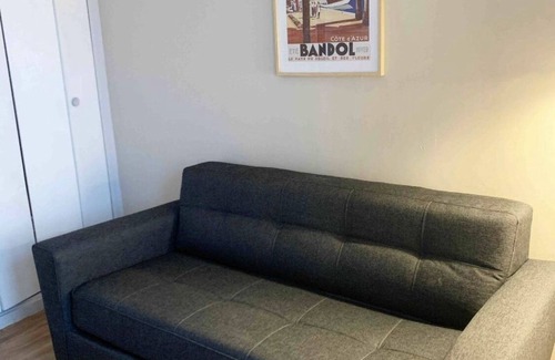 Gradignan Apartment | Quiet studio with balcony, parking space