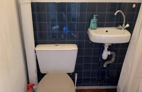 Gradignan Apartment | Quiet studio with balcony, parking space