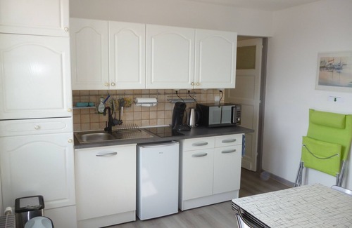 Bleriot-Plage Apartment | Quiet sunny apartment in the center of Sangatte at 80 meters of the beach.