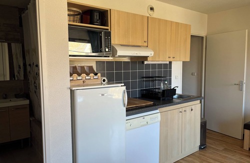 Bagneres-de-Luchon Apartment | Quiet T3 apartment in wooded park, 10 minutes from the spa, near town center