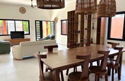 Seme-Kpodji Villa | Quiet Villa Near Sea, Cotonou