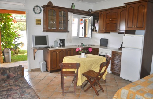 Sinarades Apartment | Quiet villa on Pelekas beach with 3 apartments and panoramic sea views