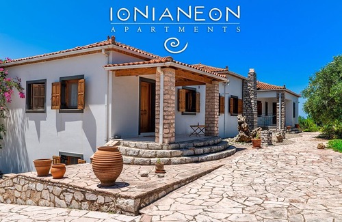 Skafidia Apartment | Quietly located in the olive grove, close to the sea and only 32 km from Olympia.