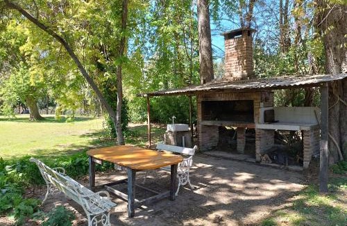 Partido de Tigre House | Quinta isleña Las Marías - Domingos Check out 17 hs