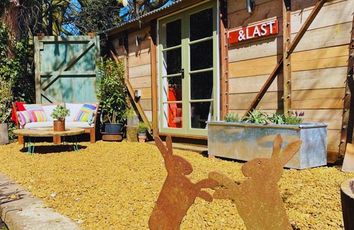 Aldborough Apartment | Quirky railway carriage has been crafted with attention to detail