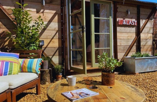 Aldborough Apartment | Quirky railway carriage has been crafted with attention to detail