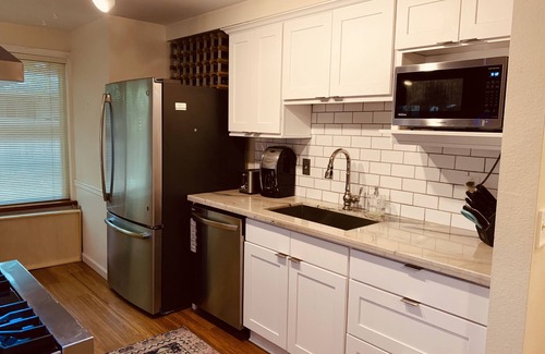 Education Hill House | Quite excellent location cute house in Education Hill