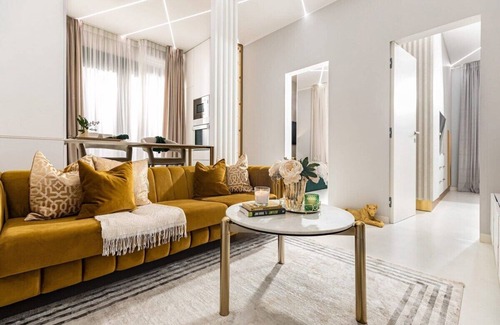 Bucharest City-Centre Apartment | Qult Alfie Summary: