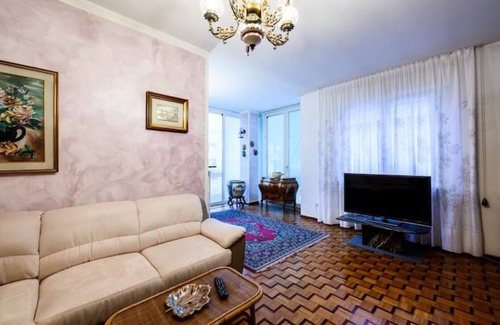 Mezzolombardo Apartment | Rètro Apartment In The Mountains