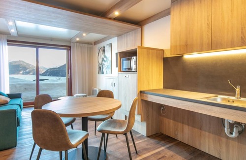 Doucy-Combelouviere Apartment | Résidence Beauregard 2P6N