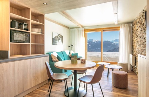 Doucy-Combelouviere Apartment | Résidence Beauregard 2P4S