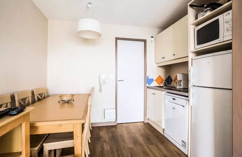 Cannes La Bocca Apartment | Résidence Cannes Verrerie - maeva Home - Prestige 2 bedroom apartment (6 people)