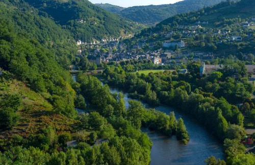 Entraygues-sur-Truyere Apartment | Résidence Goélia Les Gorges de la Truyère