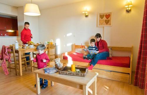 Font-Romeu-Odeillo-Via Apartment | Résidence Goélia Le Domaine de Castella