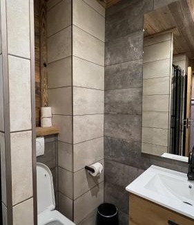 Val-d'Isere Apartment | Résidence GRAND COCOR, Skis aux pieds -Studio 25 m2- by MONTBLANC LOGDE