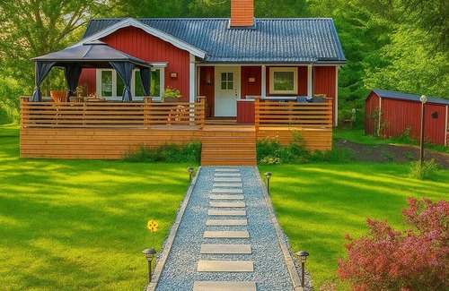 Sodertalje House | Röd Stuga By Falunio